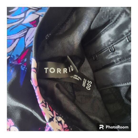 Torrid Pinapple Ruched One Piece Swimsuit NWOT - Picture 2 of 3